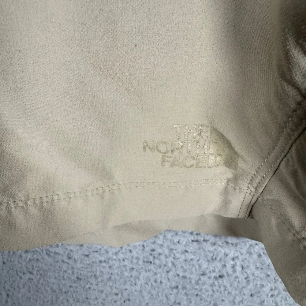 The North Face Mens Tan Hiking Shorts Size 30 Integrated Belt Stretch Nylon Hike